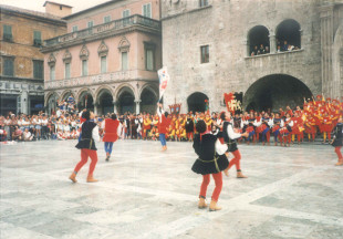 La Grande Squadra degli sbanderatori Rosso-Azzurri.