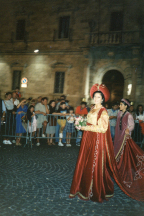 La Dama Samantha Maurini durante il corteo di ritorno.