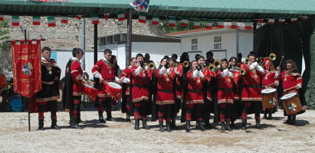 I musici del Sestiere dei Carvinati di Carovigno (BR).