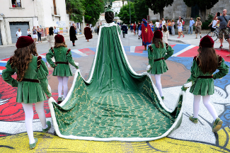 La Dama Alessandra Cicchi con i paggetti.