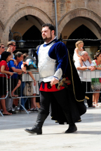 Il capitano Gino Pontani in Piazza del Popolo.