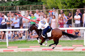 Emanuele Capriotti sul rettilinio.