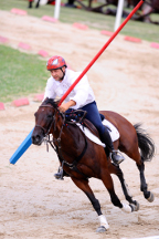 Emanuele Capriotti sul rettilinio finale.