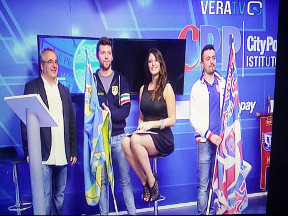 Loris Antonelli con i conduttori Peppe Ercoli e Monica Riva durante la trasmissione "QUI PRO - Il lunedi della Serie C".