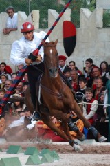 Emanuele Capriotti alla curva del 'Cassero'.