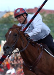 Emanuele Capriotti nel rettilinio finale.