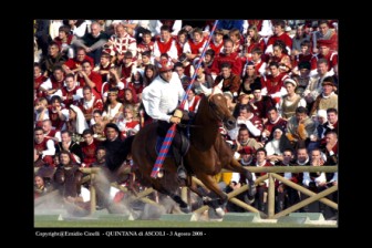 Emanuele Capriotti alla curva del 'Cassero'.