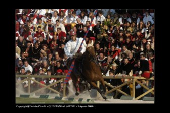 Emanuele Capriotti alla curva del 'Cassero'.