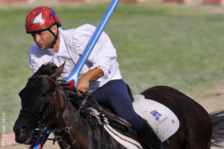 Emanuele Capriotti alla curva del 'Cassero'.