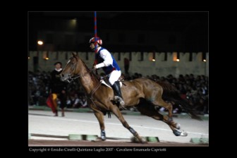 Emanuele Capriotti alla curva del 'Cassero'.