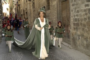 Il corteo della Quintana di Agosto 2004.