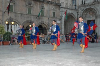 Il corteo della Quintana di Luglio 2006.