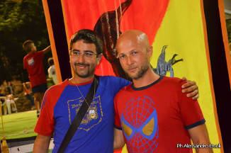 Foto ricordo con il Palio vinto alla Quintana di Agosto 2013.