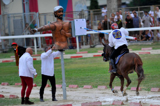Emanuele Capriotti al bersaglio.