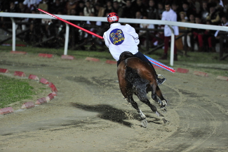Emanuele Capriotti alla curva del 'Cassero'.