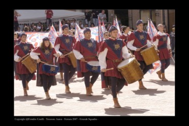 La Grande Squadra (5^ classificata) ed i Musici (10 classificati) durante la Qualificazione dei Campionati Italiani A1 di Ferrara 2007.