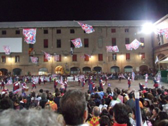 La Grande Squadra (5^ classificata) ed i Musici (10 classificati) durante la Finale dei Campionati Italiani A1 di Ferrara 2007.