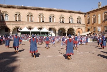 La Grande Squadra (5^ classificata) ed i Musici (10 classificati) durante la Qualificazione dei Campionati Italiani A1 di Ferrara 2007.
