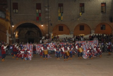 La Grande Squadra (5^ classificata) ed i Musici (10 classificati) durante la Finale dei Campionati Italiani A1 di Ferrara 2007.