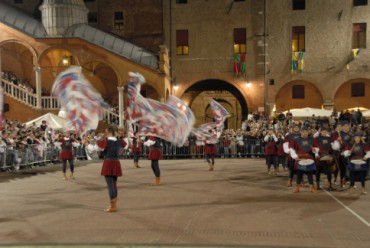 La Grande Squadra (5^ classificata) ed i Musici (10 classificati) durante la Finale dei Campionati Italiani A1 di Ferrara 2007.