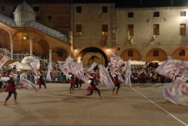 La Grande Squadra (5^ classificata) ed i Musici (10 classificati) durante la Finale dei Campionati Italiani A1 di Ferrara 2007.