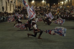 La Grande Squadra 3^ classificata ed i Musici 4 classificati alle gare interne Sbandieratori e Musici del 2005.