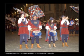 La Grande Squadra 2^ classificata ed i Musici 3 classificati alle gare interne Sbandieratori e Musici del 2008.