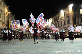 La Grande Squadra 3^ classificata ed i Musici 3 classificati alle gare interne Sbandieratori e Musici del 2011.