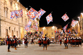 La Grande Squadra ed i Musici in azione.