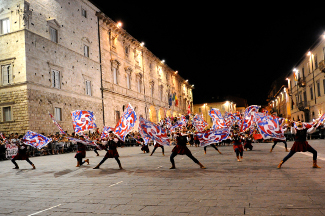 La Grande Squadra ed i Musici in azione.