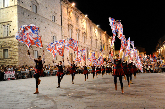 La Grande Squadra ed i Musici in azione.