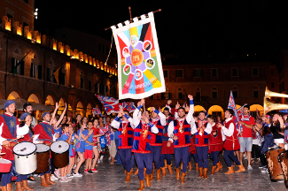 Il Palio in Piazza del Popolo.