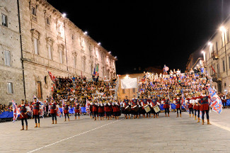 La Grande Squadra 1^ classificata ed i Musici 2^ classificati.