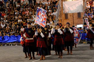 La Grande Squadra 1^ classificata ed i Musici 2^ classificati.