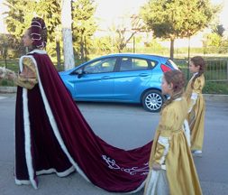 La Dama e le Damigelle di Porta Romana accompagnano i Re Magi.