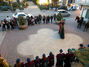 I Musici di Porta Romana accompagnano l'entrata in chiesa dei Re Magi.