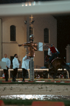 Il&nbsp;cavaliere&nbsp;Lorenzo&nbsp;Melosso&nbsp;del&nbsp;Sestiere&nbsp;Porta&nbsp;Romana&nbsp;in&nbsp;sella&nbsp;a&nbsp;Tago&nbsp;Island&nbsp;al&nbsp;2�&nbsp;bersaglio&nbsp;della&nbsp;2^&nbsp;tornata.